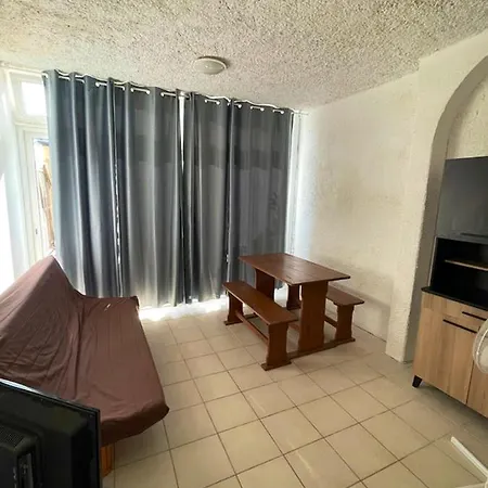 Cosy à 32 M² Avec Terrasse Privée